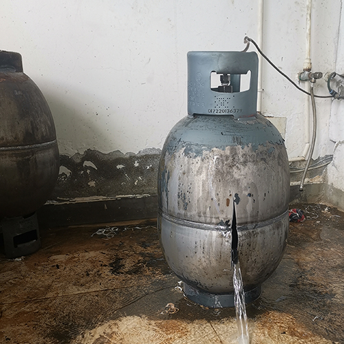 Hydraulic bursting test